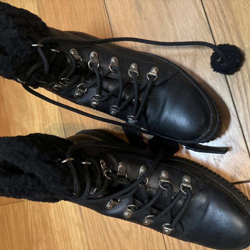Tod's Black Lace-Up Boots with Fuzzy Collar